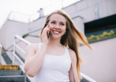 Szenen aus Hannover und dem Umland, verbunden durch eine symbolische Tonwelle für ein Telefonat vor dem ersten Date.